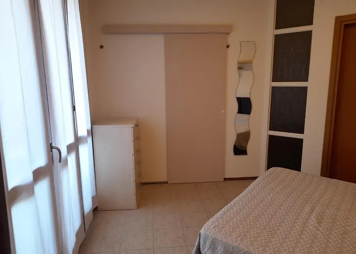 Fiera Levante Apartament *